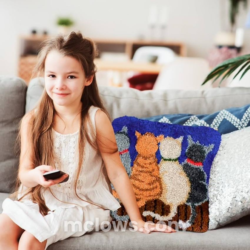 Latch Hook Pillow Kit