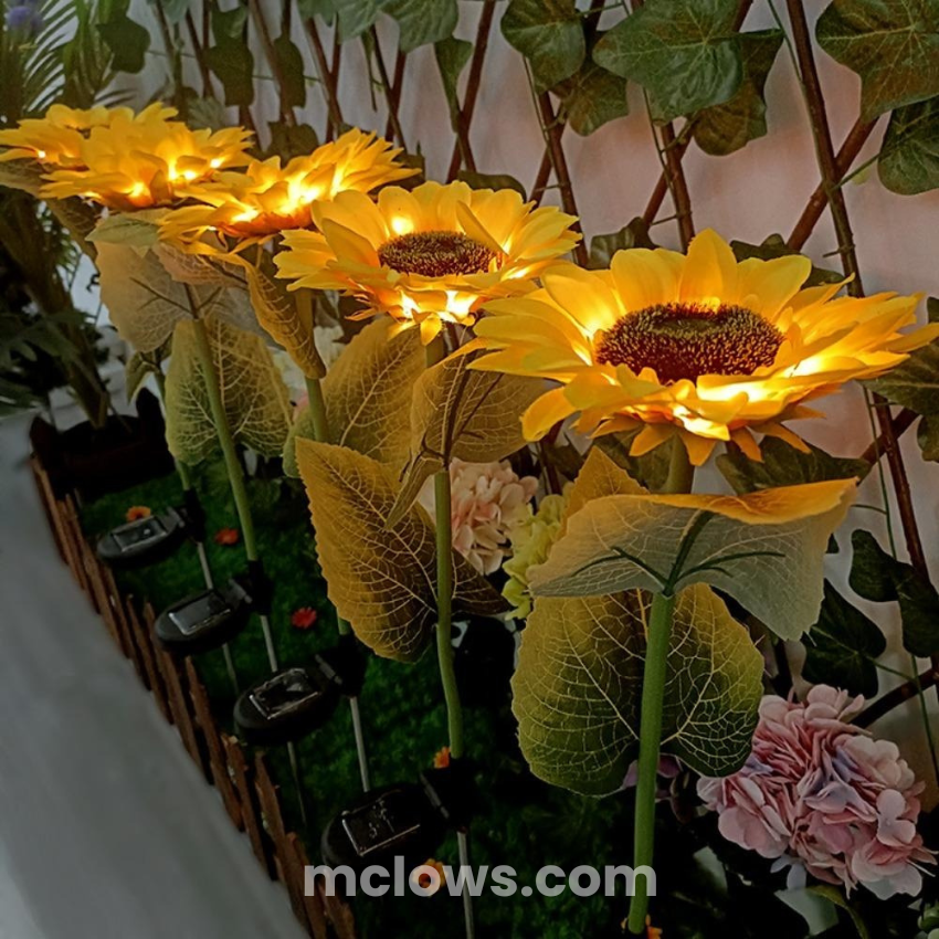 Glowing Sunflower Solar Garden Lights