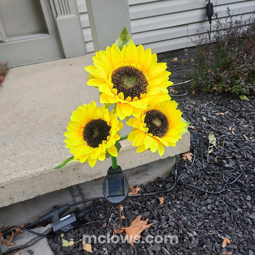Glowing Sunflower Solar Garden Lights